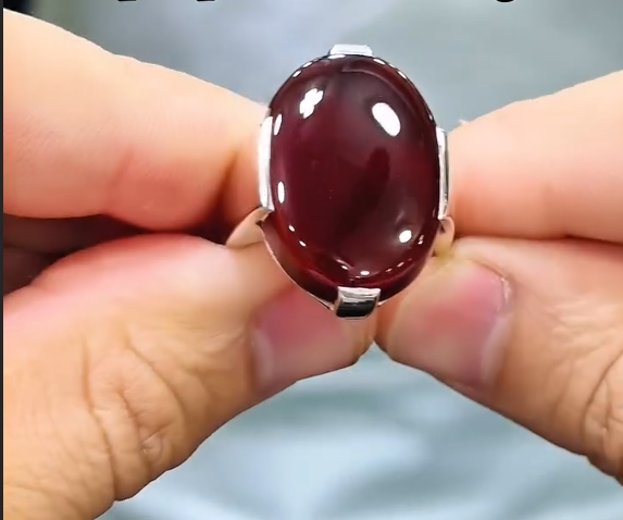 100% Irani Yameni Aqeeq Famous Ring Most Demanded